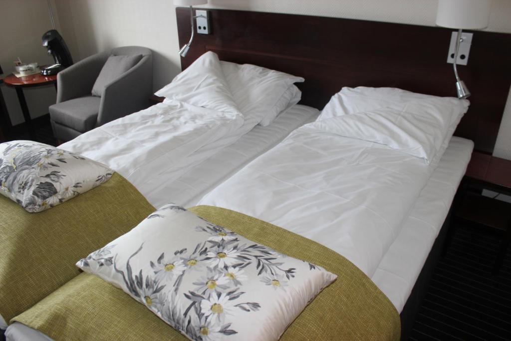 Grand Hotel Stord Habitación foto
